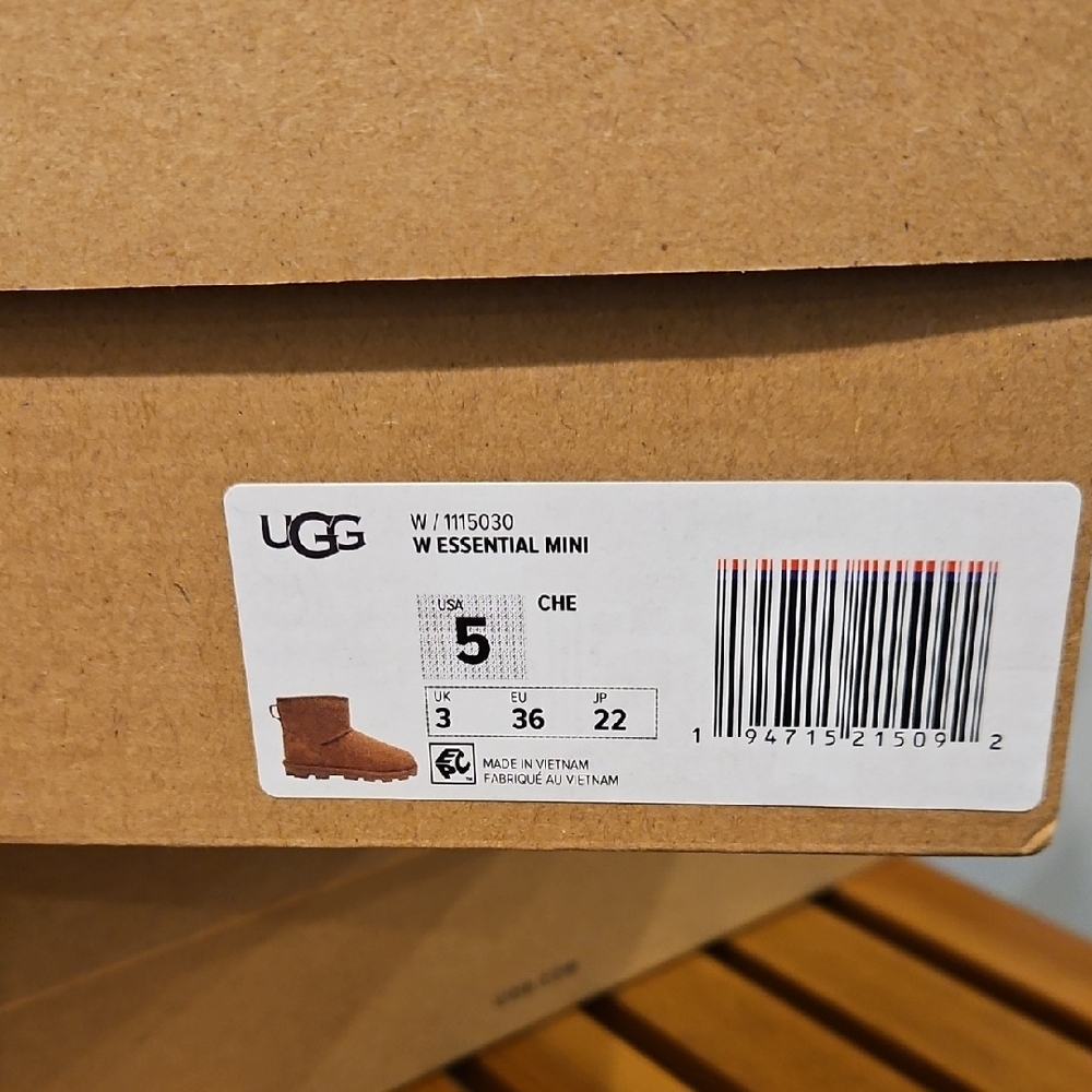 UGG Women's Essential Mini Ankle Boots - Brown